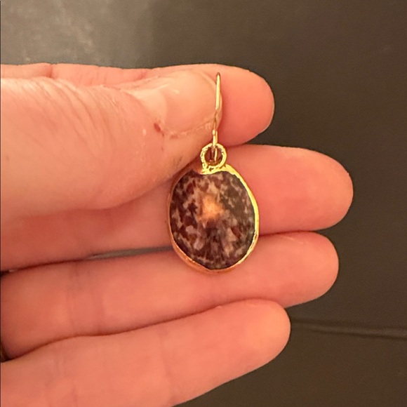 Vintage Brown and Tan Shell Necklace and Earring Set - Picture 3 of 4